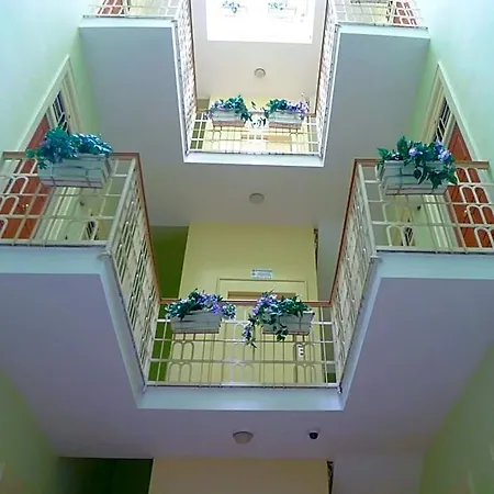 Visa Aparthotel